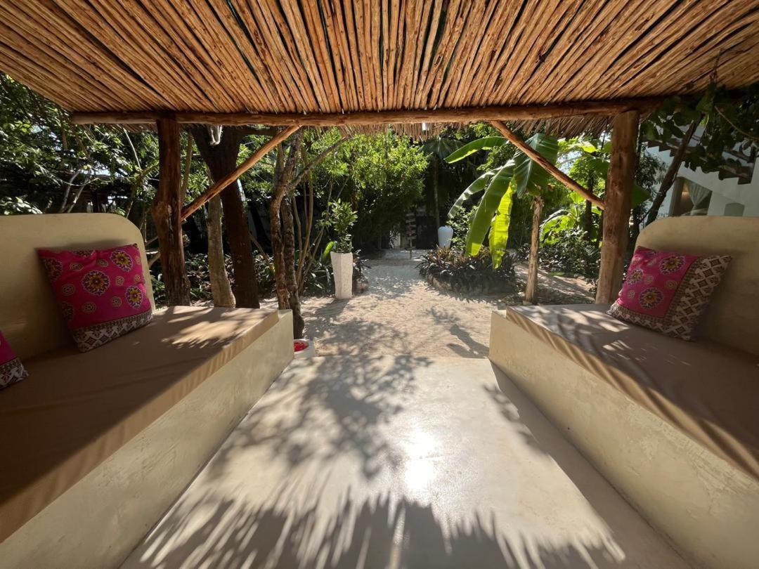 Sharazad Boutique Hotel ジャンビアニ エクステリア 写真